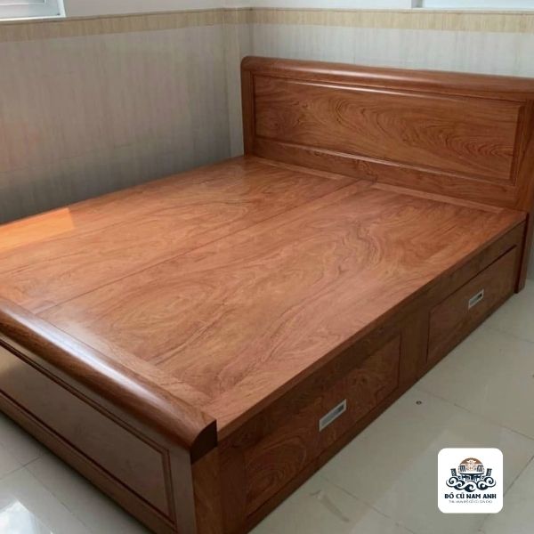 Chợ đồ gỗ cũ Nam Định 1