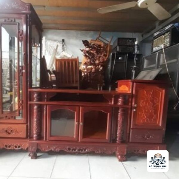 Chợ đồ gỗ cũ Sài Gòn1