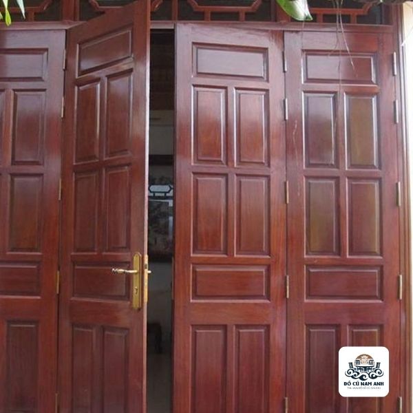 Cửa gỗ cũ Ninh Bình1