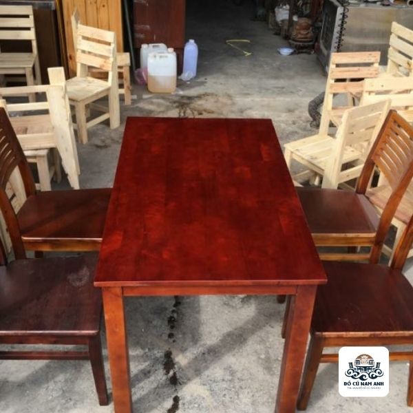 Ghế gỗ cũ giá rẻ TPHCM 1