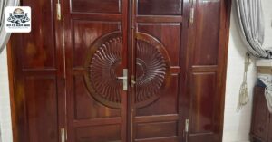 Cửa gỗ cũ thanh lý 3