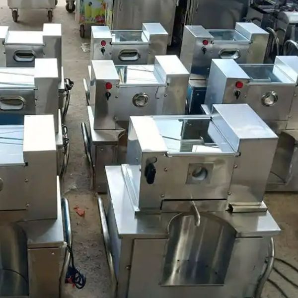 Thanh lý máy ép nước mía cũ 1