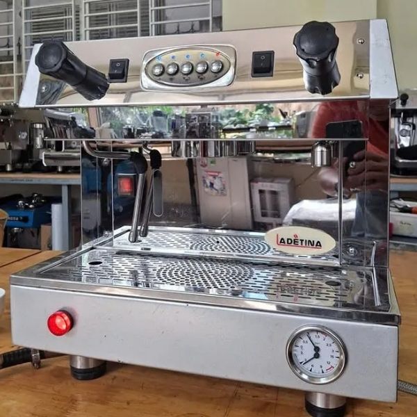 Thanh lý quán cafe cũ 2