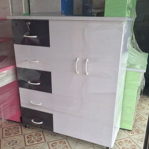 Thanh lý tủ quần áo cũ 1