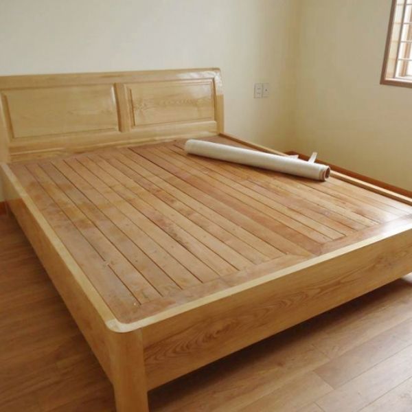 mua giường gỗ cũ tại Hòa Bình 2