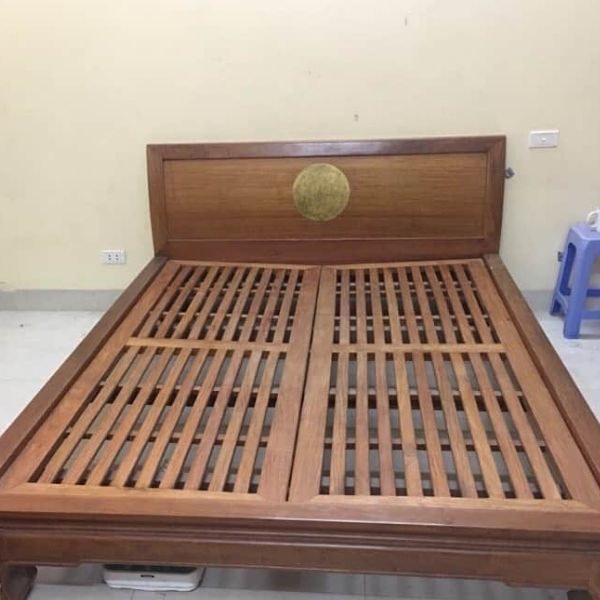 mua giường gỗ cũ tại Hòa Bình 1