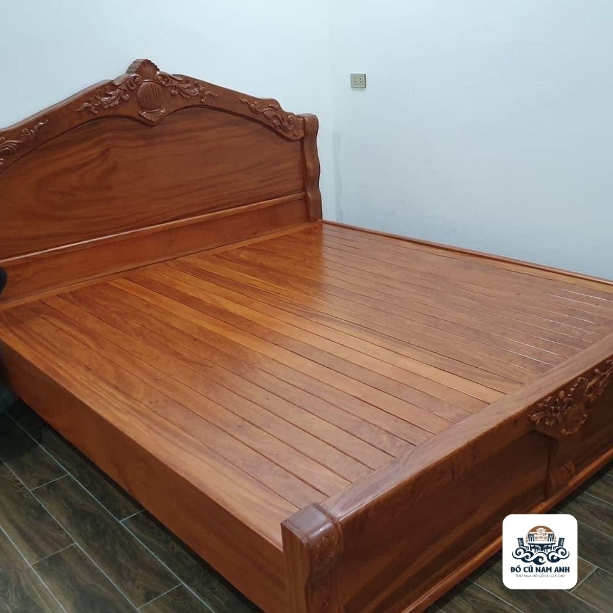 Mua giường gỗ cũ tại Tây Hồ
