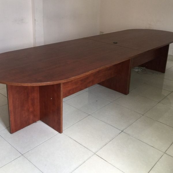 Thanh lý bàn họp cũ