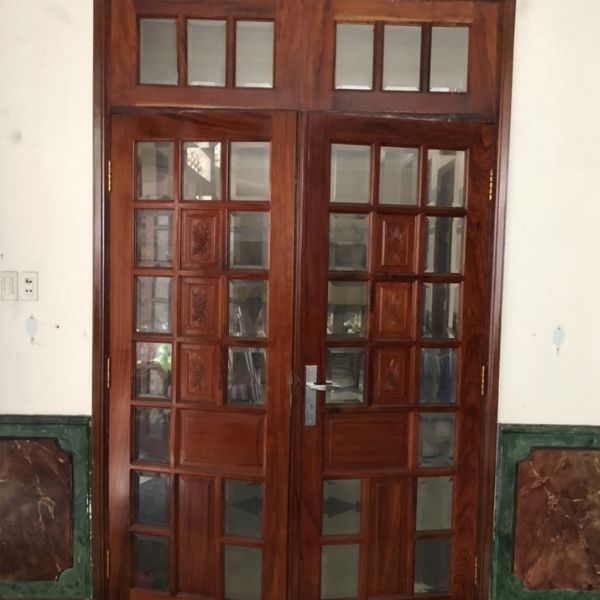 Thanh lý cửa cũ2