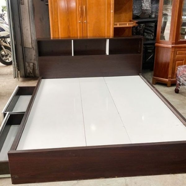 Thanh lý giường ngủ cũ2