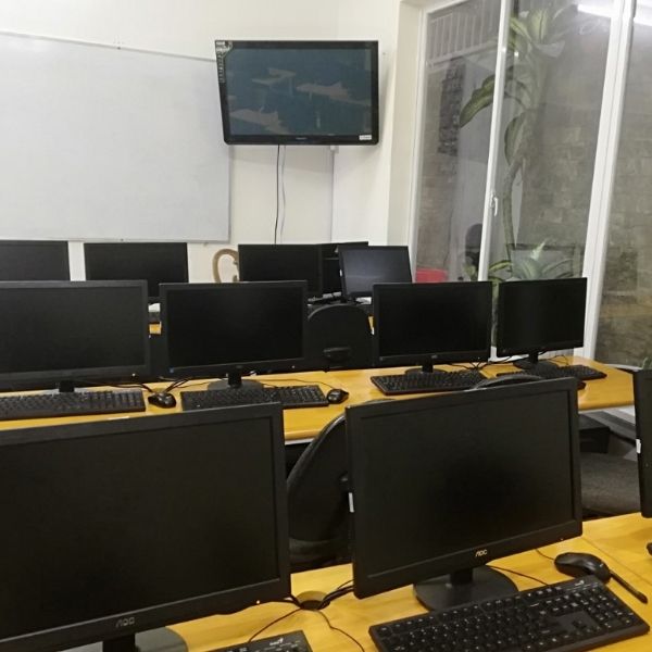 Thanh lý máy tính văn phòng cũ