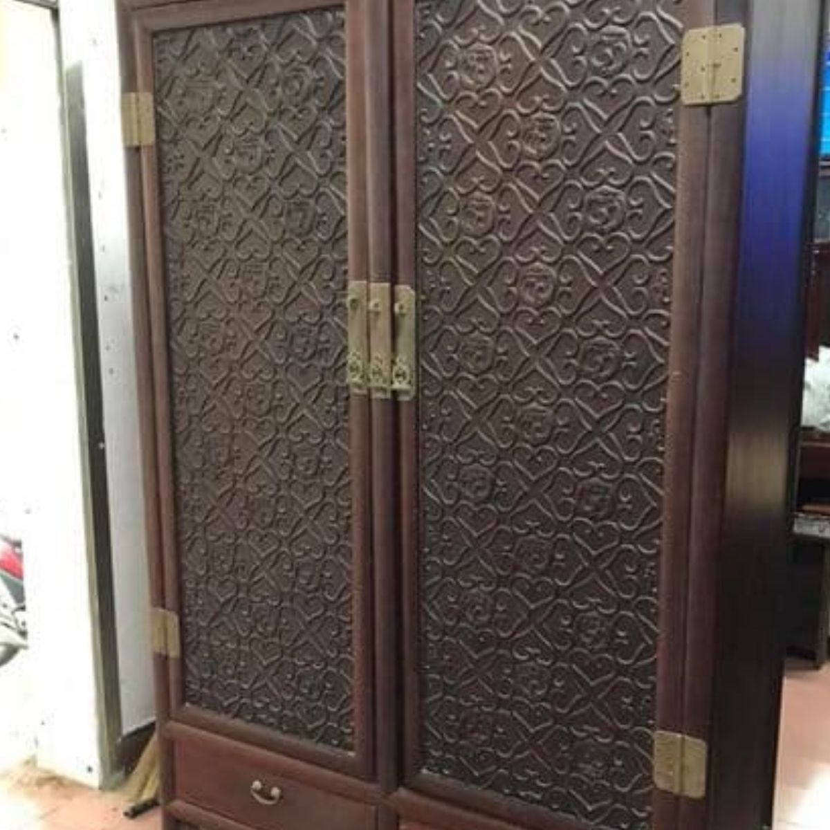 Thu mua đồ gỗ chạm khảm cũ