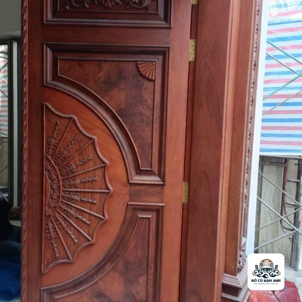 cửa gỗ cũ2