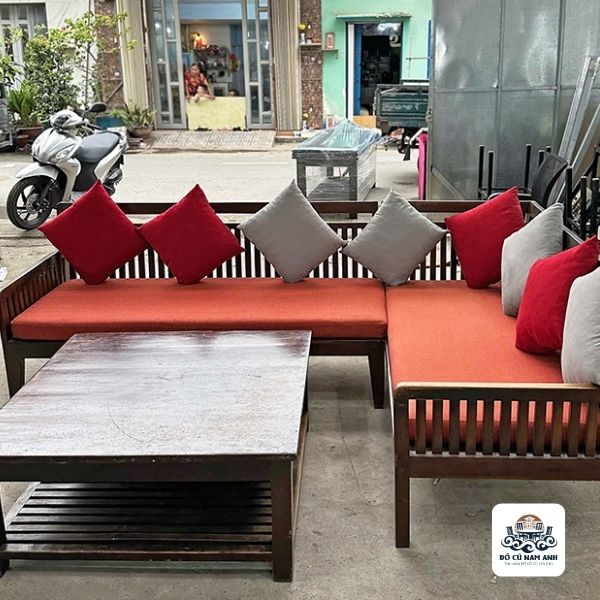 sofa gỗ cũ 2