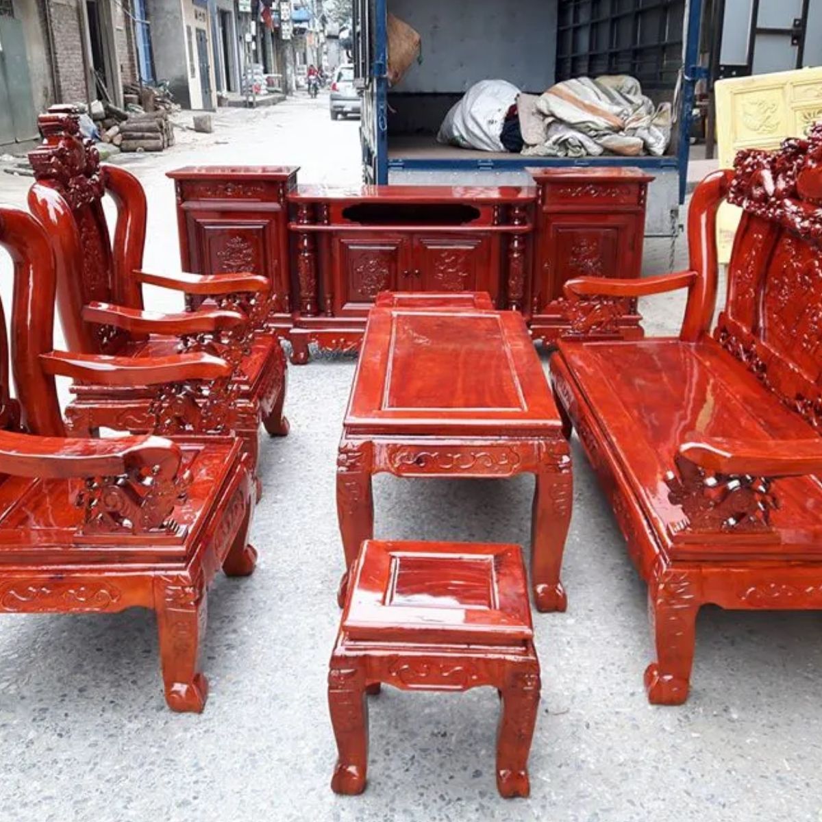 Thu mua bàn ghế gỗ chạm khắc cũ3