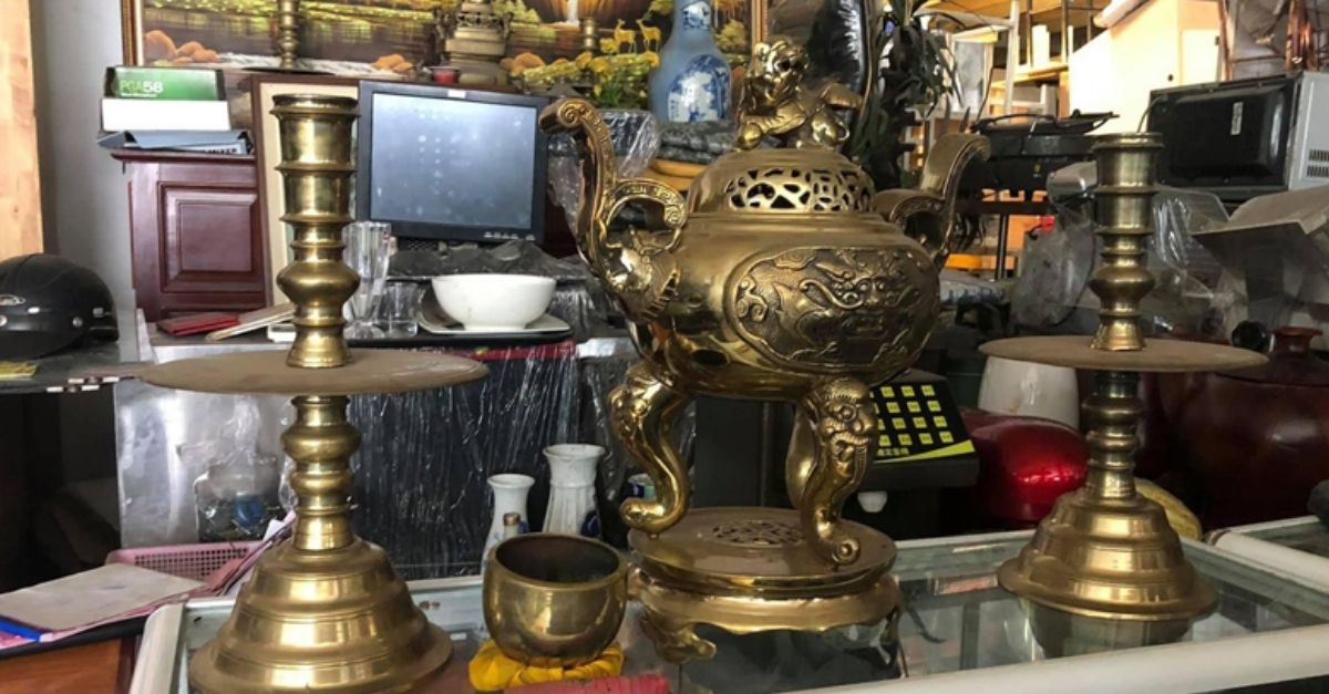 Thu Mua Lư Hương, Chuông Đồng Cổ 3