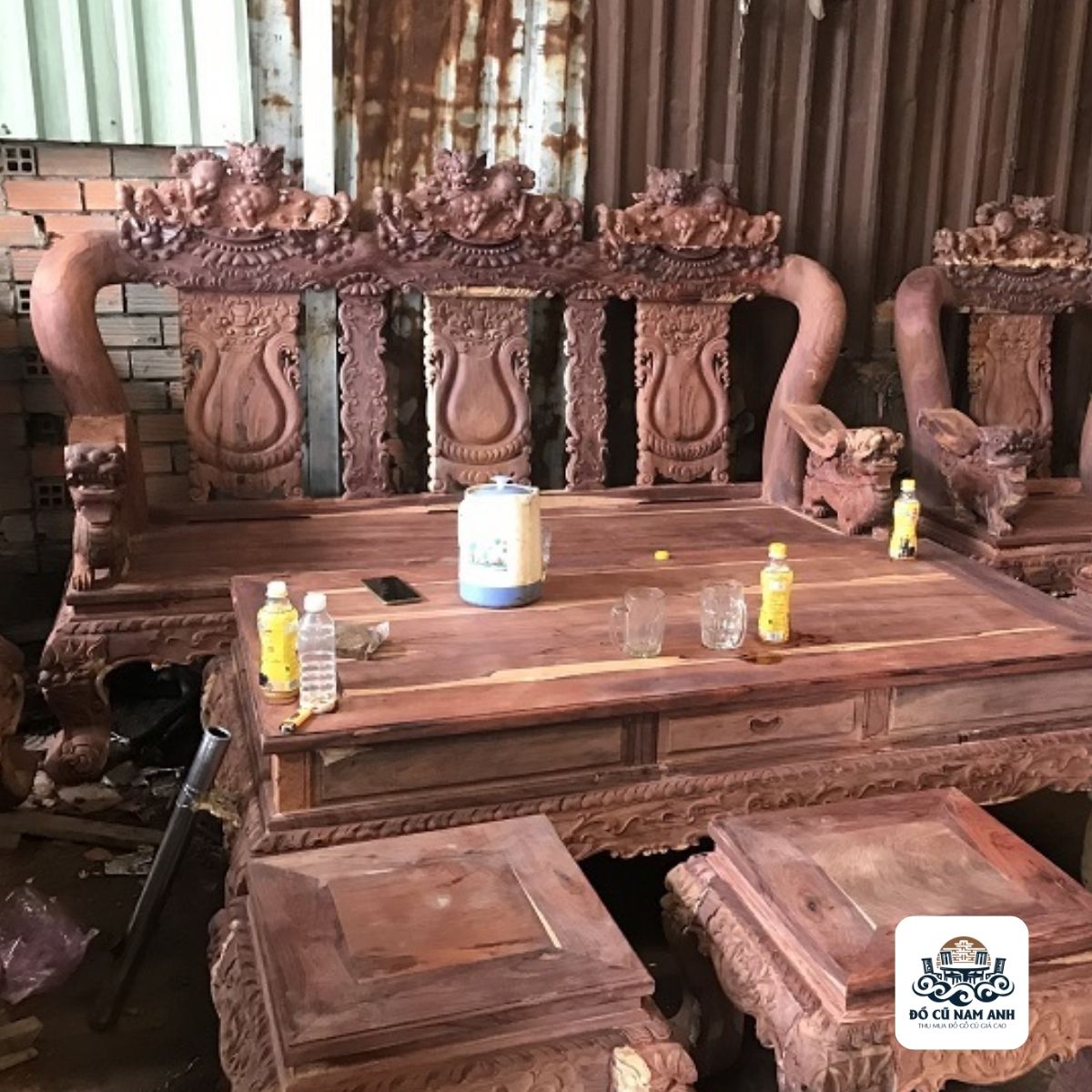 bàn ghế gỗ cũ