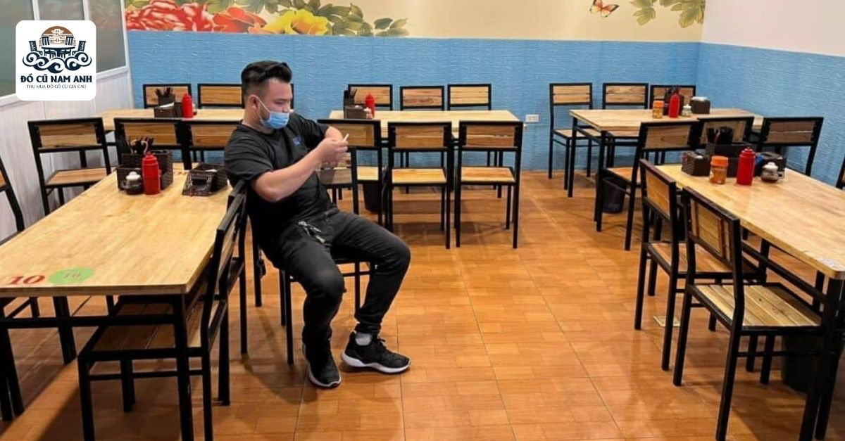 Thu mua bàn ghế cũ2