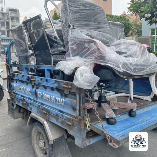 Thu mua bàn ghế cũ3