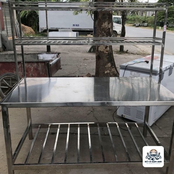 Bàn chặt inox cũ1