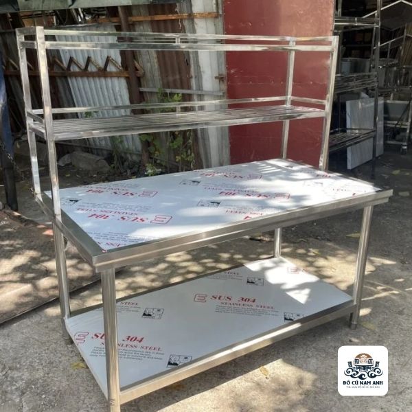 Bàn chặt inox cũ2